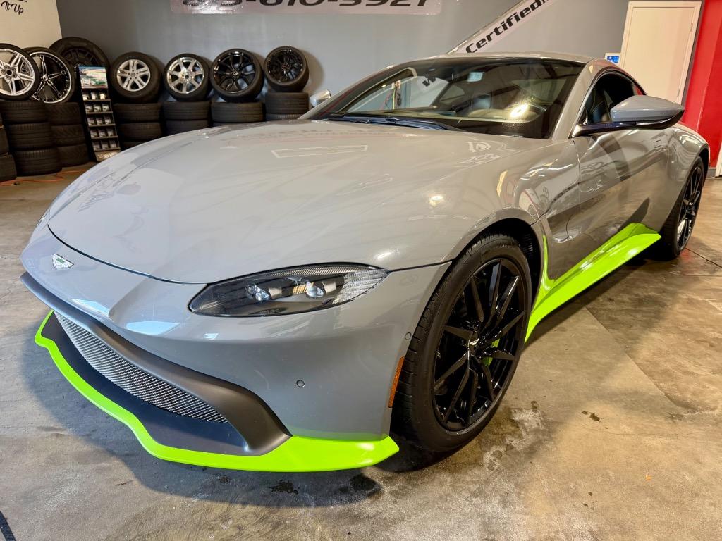 2020 Aston Martin Vantage Base